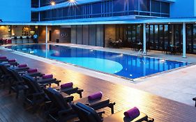 โรงแรมอีสติน มักกะสัน (SHA Extra Plus)